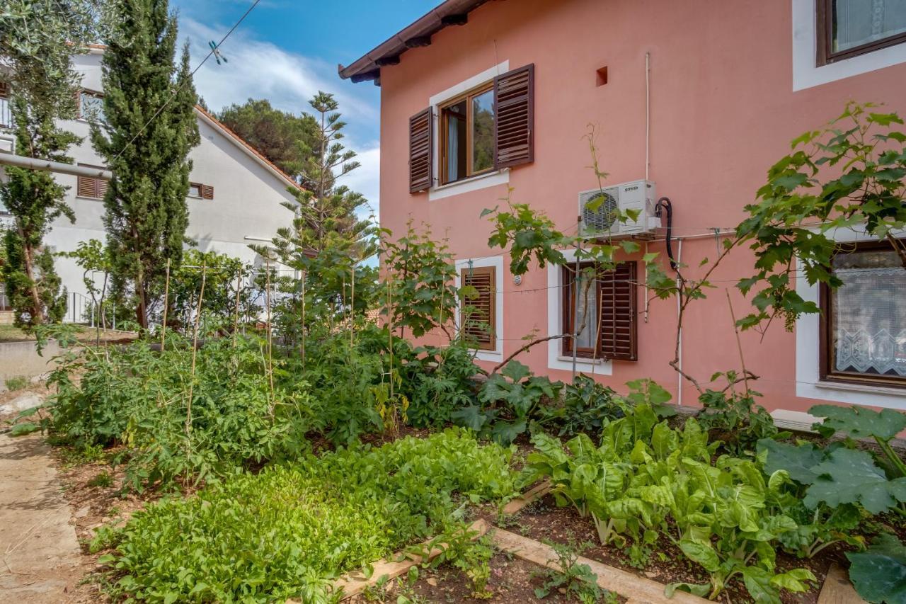 Apartments Villa Julija Mali Lošinj Exterior foto