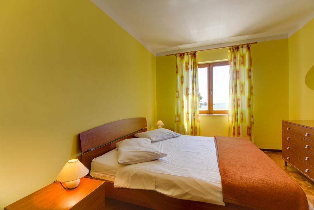 Apartments Villa Julija Mali Lošinj Habitación foto