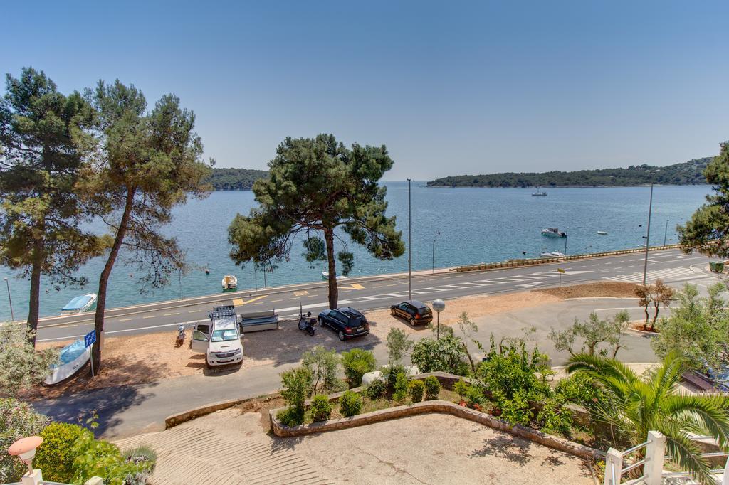 Apartments Villa Julija Mali Lošinj Exterior foto