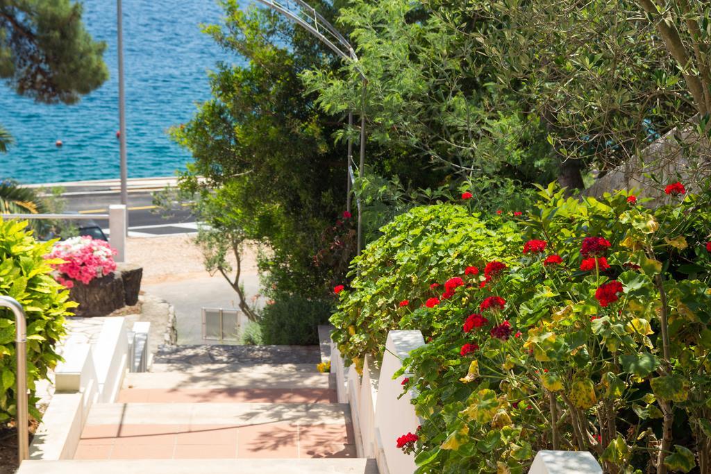 Apartments Villa Julija Mali Lošinj Exterior foto