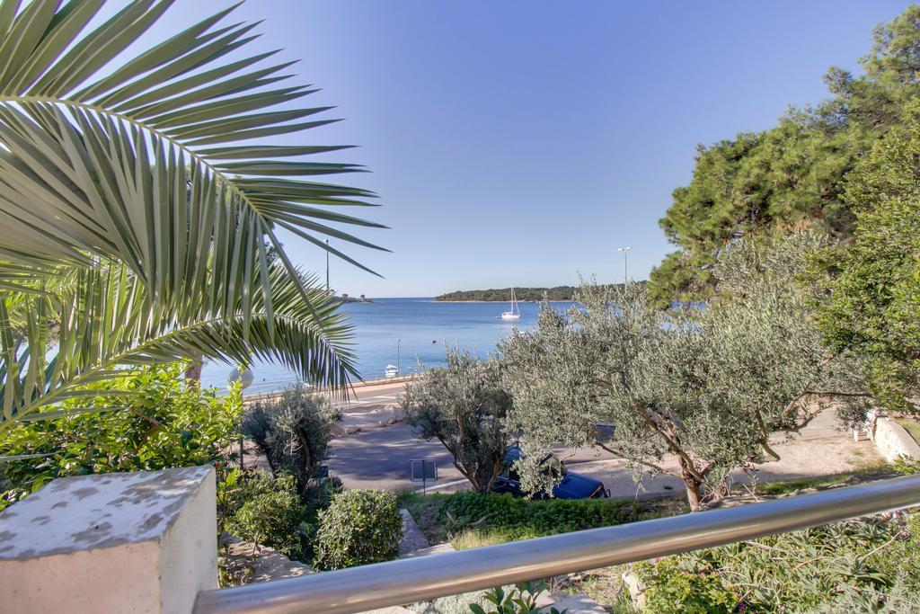 Apartments Villa Julija Mali Lošinj Exterior foto