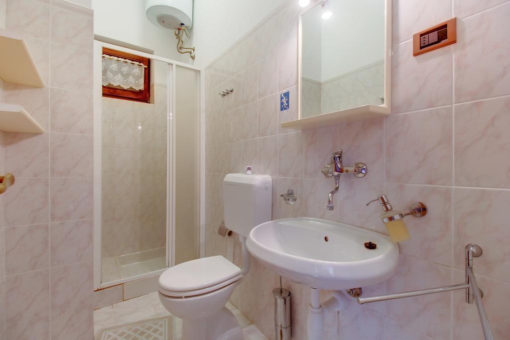 Apartments Villa Julija Mali Lošinj Habitación foto
