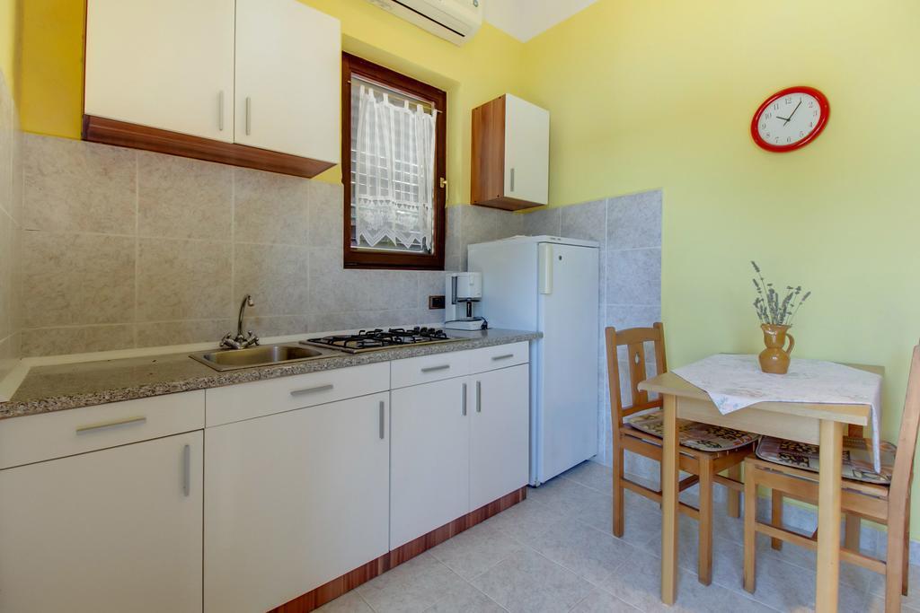 Apartments Villa Julija Mali Lošinj Habitación foto