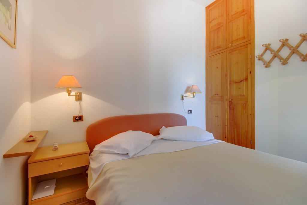 Apartments Villa Julija Mali Lošinj Habitación foto