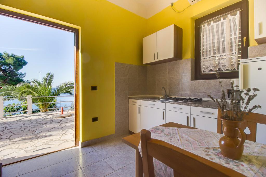 Apartments Villa Julija Mali Lošinj Habitación foto